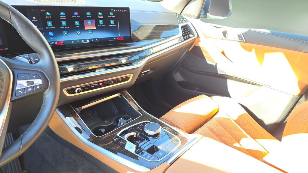 Used 2024 BMW X5 xDrive40i w/ Parking Assistance Package image 38