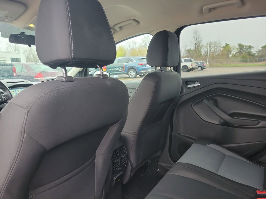 Used 2017 Ford Escape SE w/ Equipment Group 201A image 29