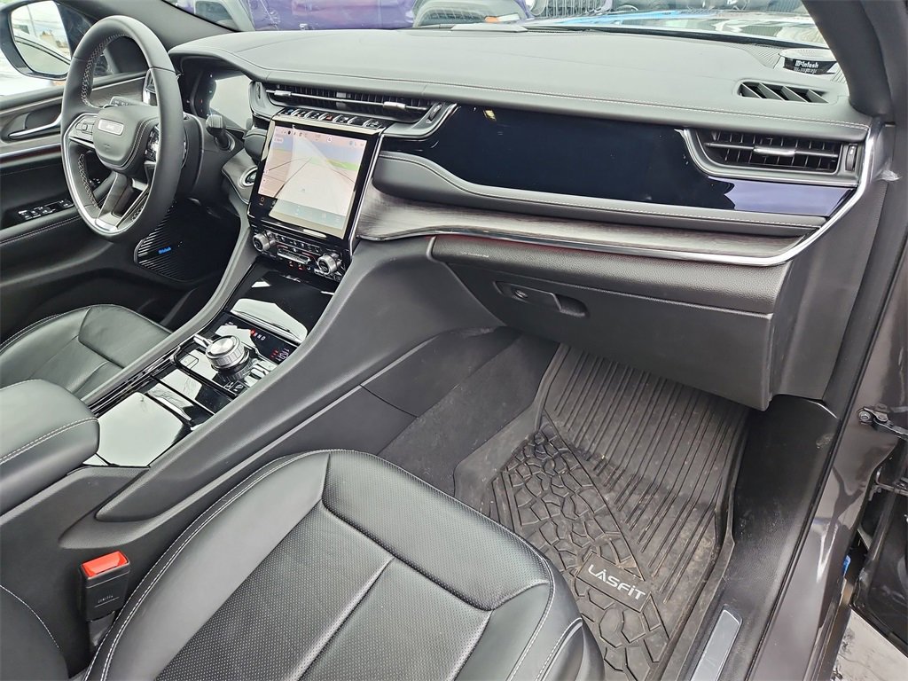 Used 2023 Jeep Grand Cherokee Overland image 29