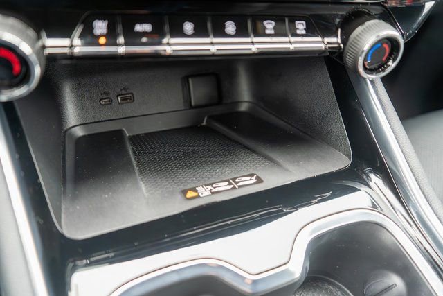 Used 2024 Chevrolet Traverse Z71 w/ Enhanced Driving Package image 30