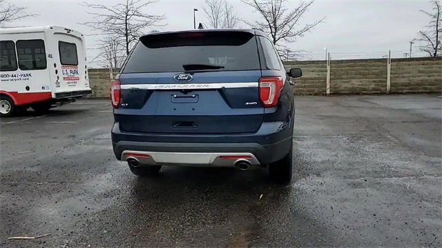 Used 2017 Ford Explorer XLT w/ Equipment Group 202A image 7