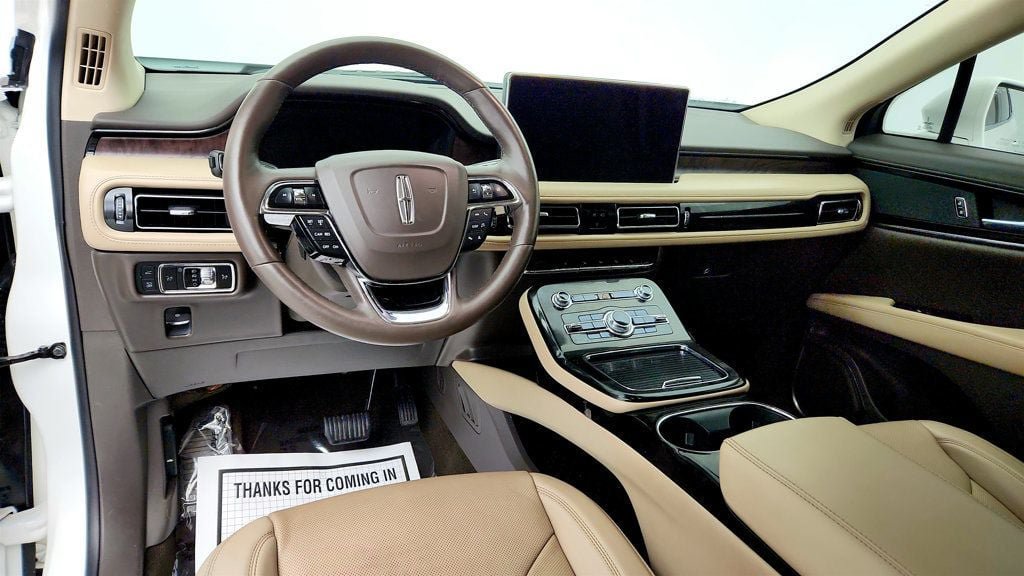 Used 2022 Lincoln Nautilus Reserve FWD image 13