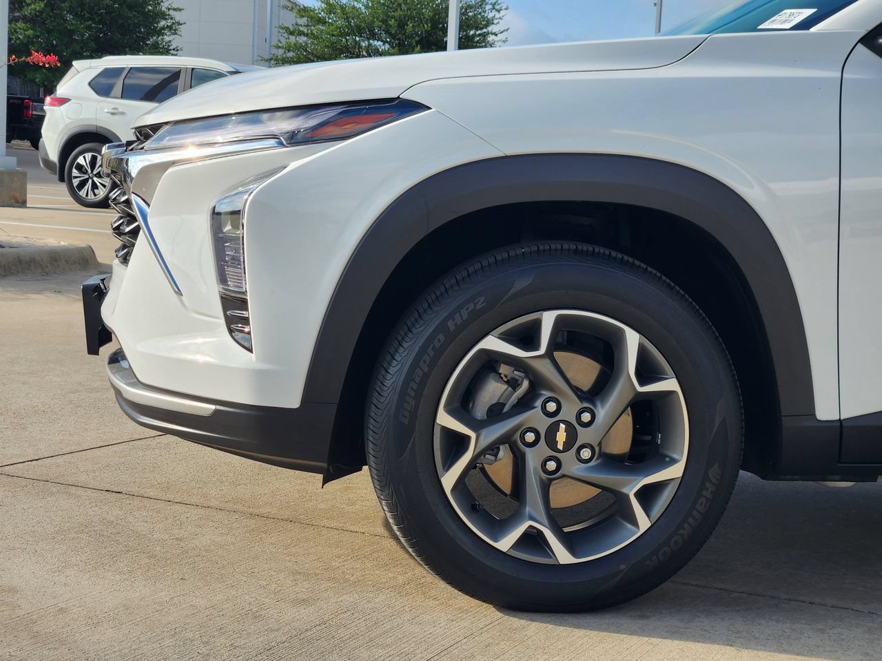 Used 2024 Chevrolet Trax LT FWD image 8
