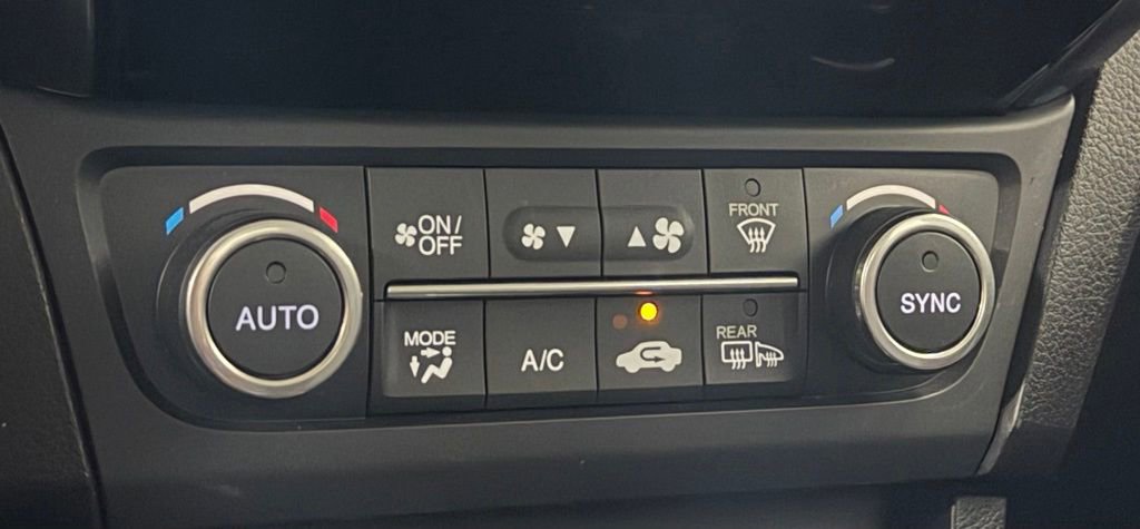 Used 2021 Acura ILX w/ Premium Package FWD image 18