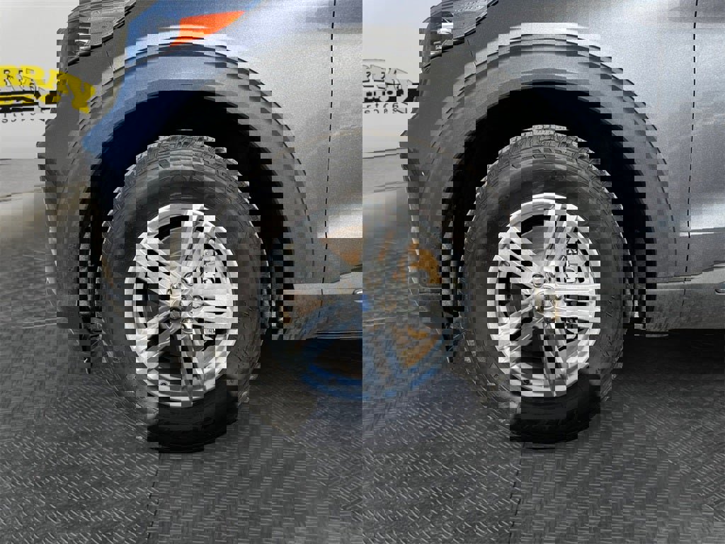 Used 2021 Ford Explorer Limited w/ Equipment Group 301A image 14