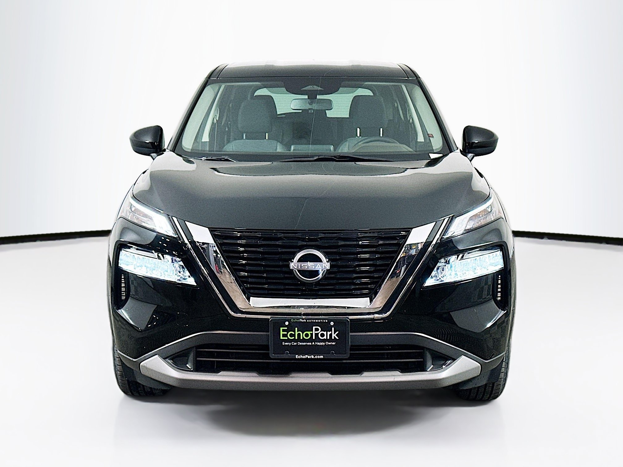 Used 2023 Nissan Rogue SV AWD/4WD image 2