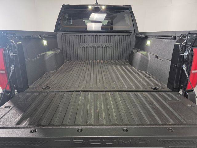 Certified 2024 Toyota Tacoma TRD Off-Road AWD/4WD image 13