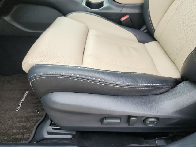 Certified 2025 Subaru Outback Limited AWD/4WD image 26