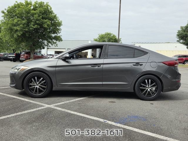 Used 2017 Hyundai Elantra SE FWD image 2