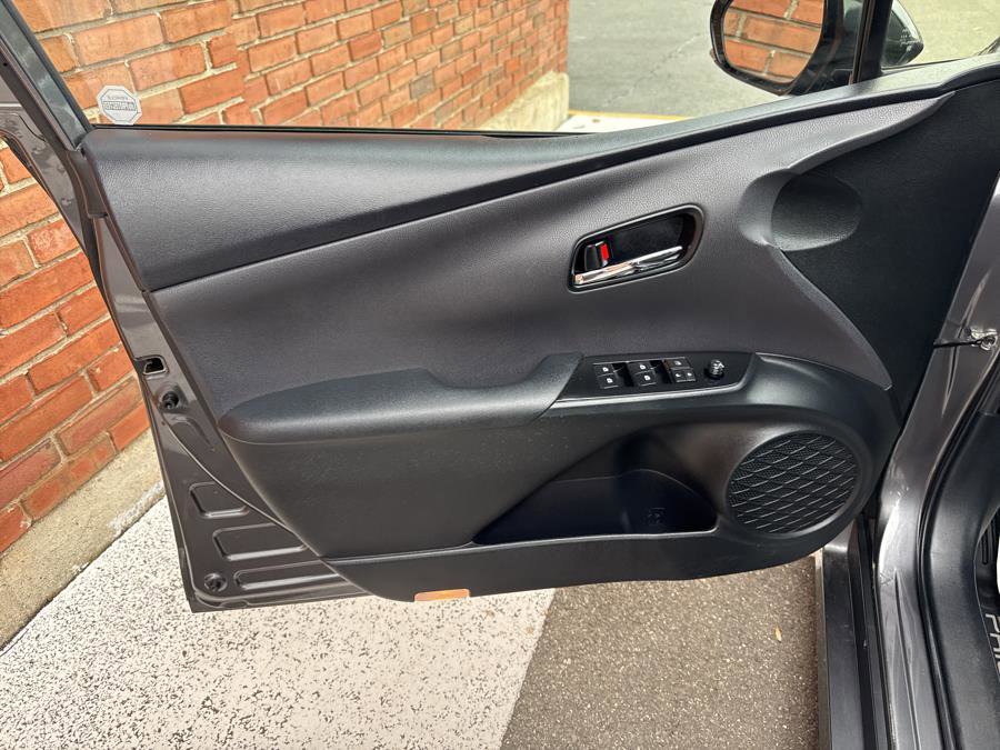 Used 2017 Toyota Prius Four Touring image 29