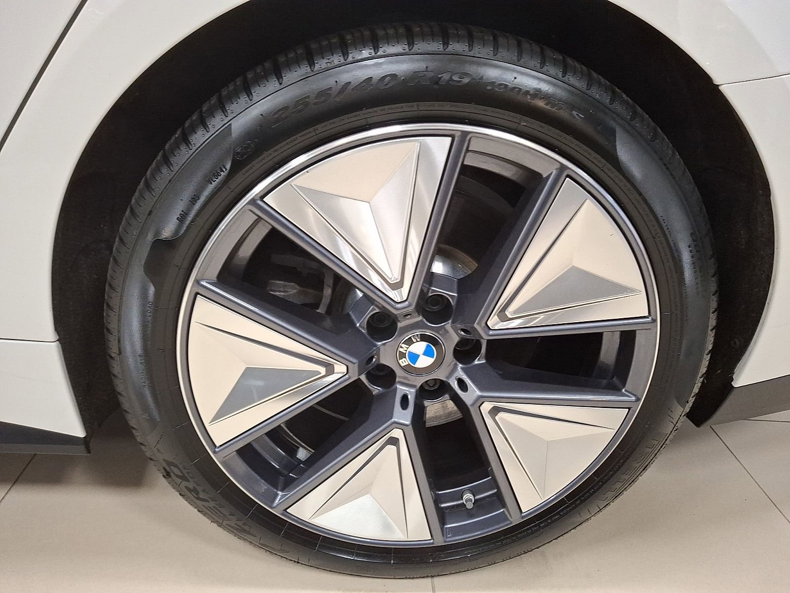 Used 2025 BMW i4 xDrive40i w/ Premium Package AWD/4WD image 6