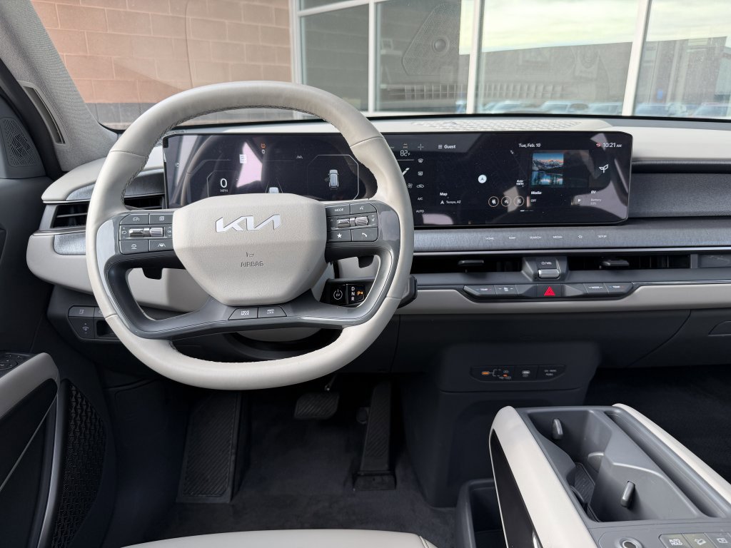 Used 2025 Kia EV9 Wind image 15