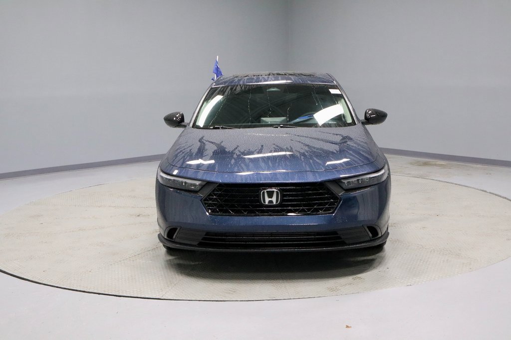 Used 2025 Honda Accord SE image 6