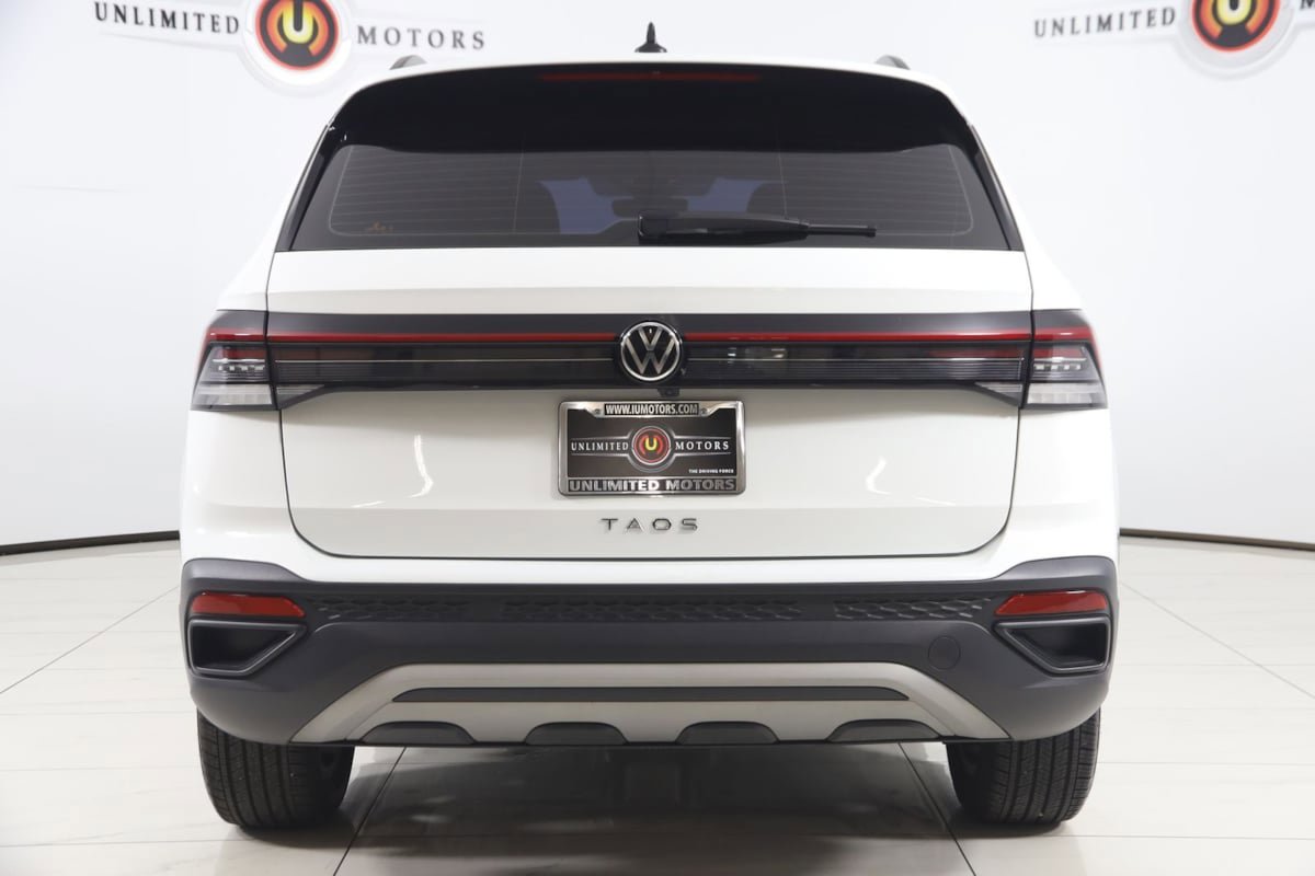 Used 2025 Volkswagen Taos S FWD image 41