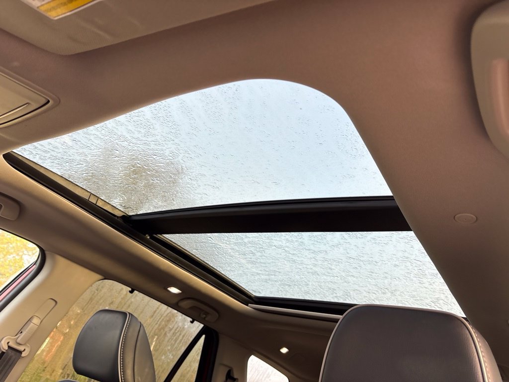 Used 2024 Honda Pilot Elite image 6