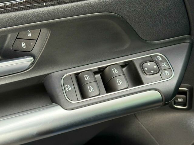 Used 2024 Mercedes-Benz GLA 35 AMG 4MATIC image 14