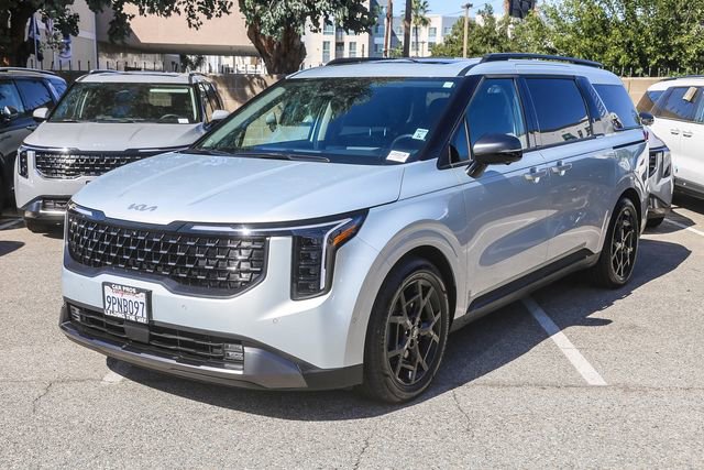 Used 2025 Kia Carnival SX Prestige image 5