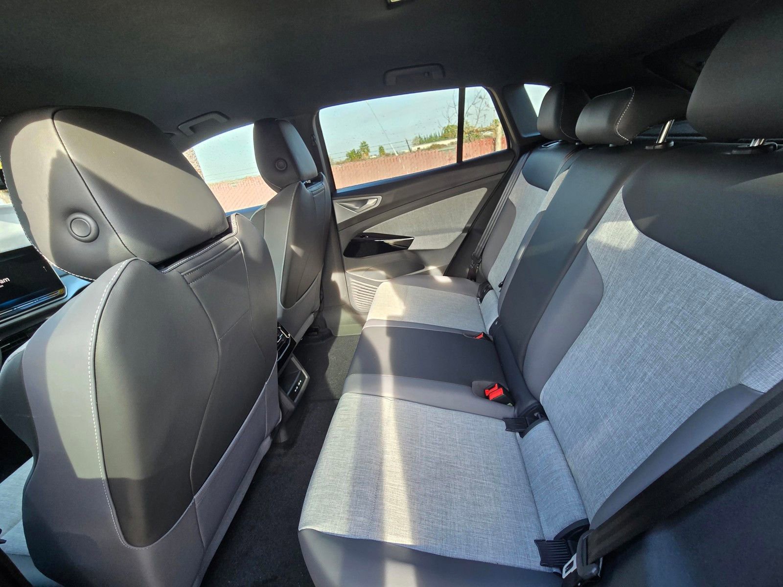 New 2026 Volkswagen ID.4 Pro image 7