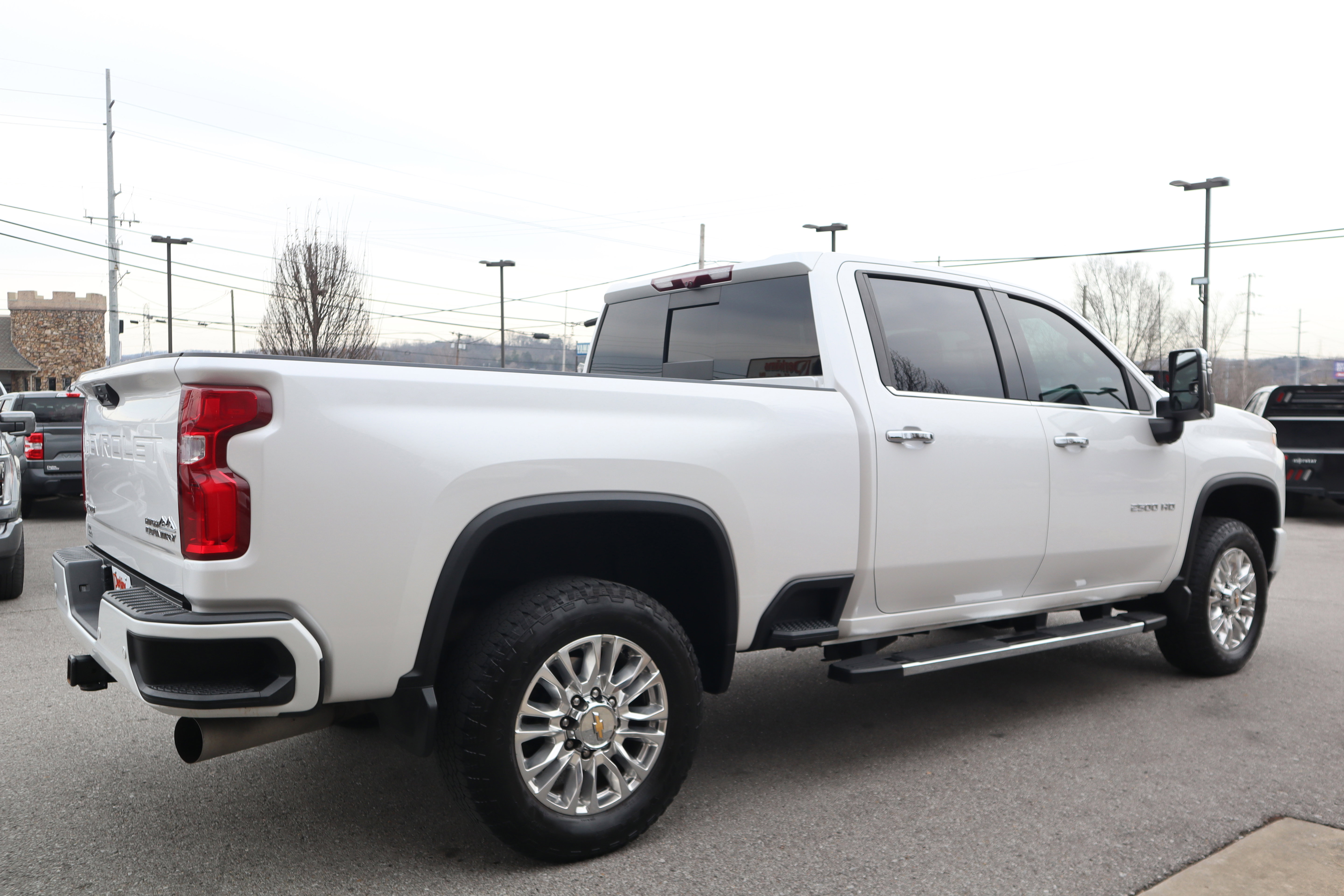 Used 2023 Chevrolet Silverado 2500 High Country w/ Technology Package image 7