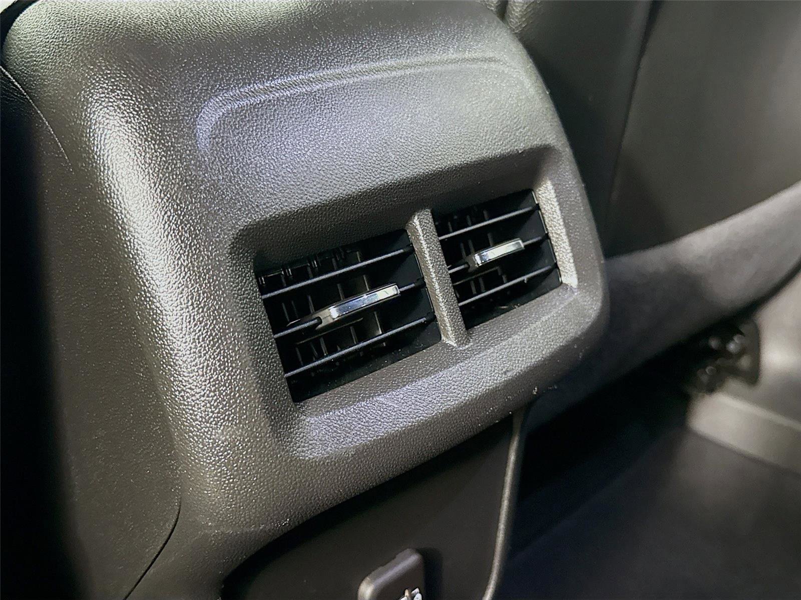 Used 2023 Chevrolet Equinox RS image 24