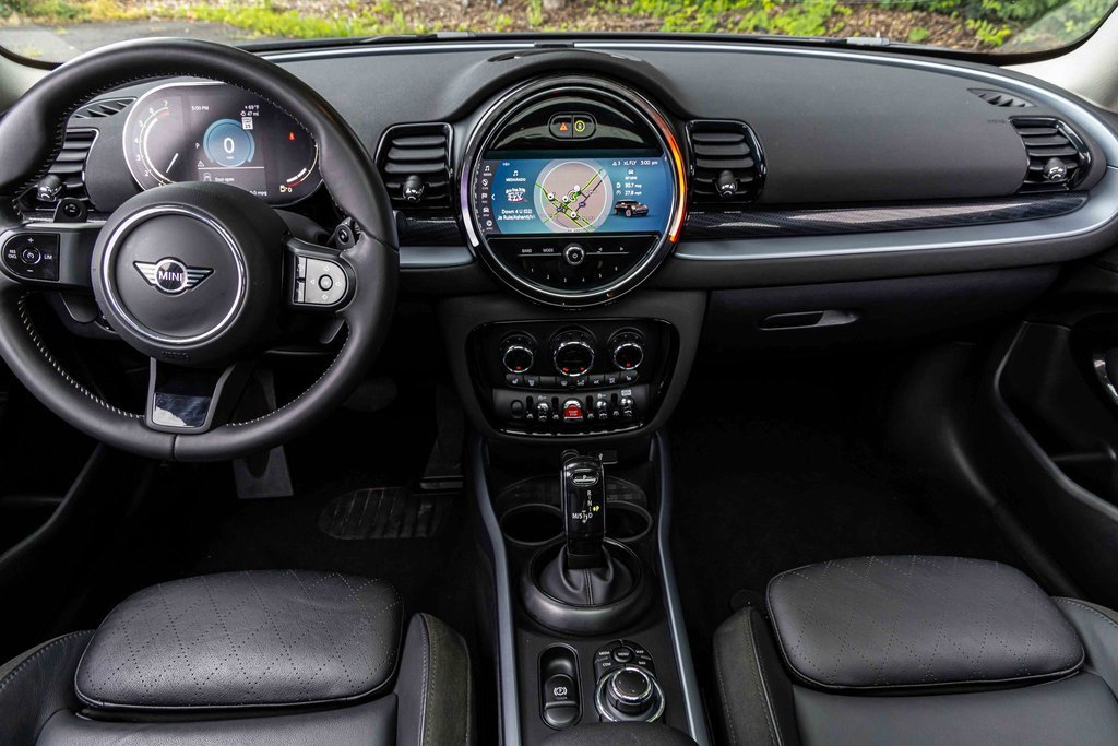 Used 2024 MINI Cooper Clubman S w/ Signature Upholstery Package image 18