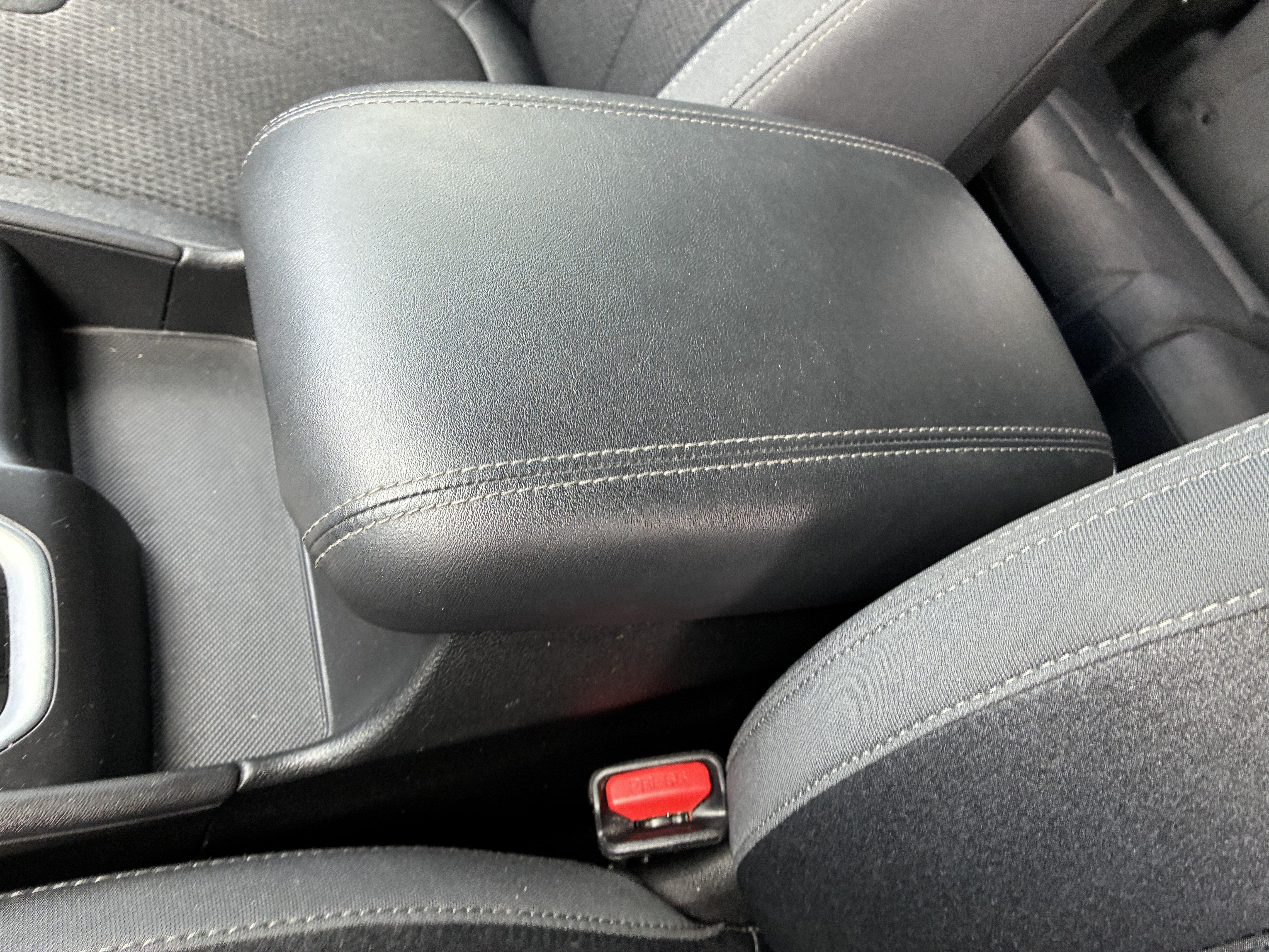 Used 2019 Hyundai Santa Fe SE FWD image 32