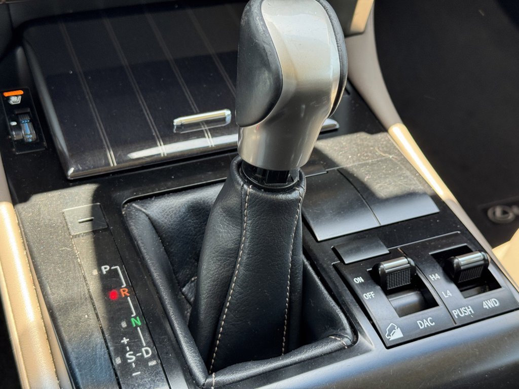 Used 2020 Lexus GX 460 Premium w/ Premium Package AWD/4WD image 19