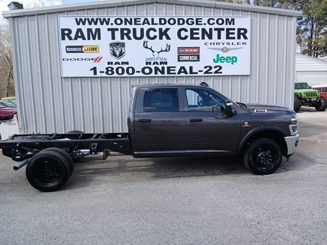 New 2026 RAM 3500 Tradesman image 2