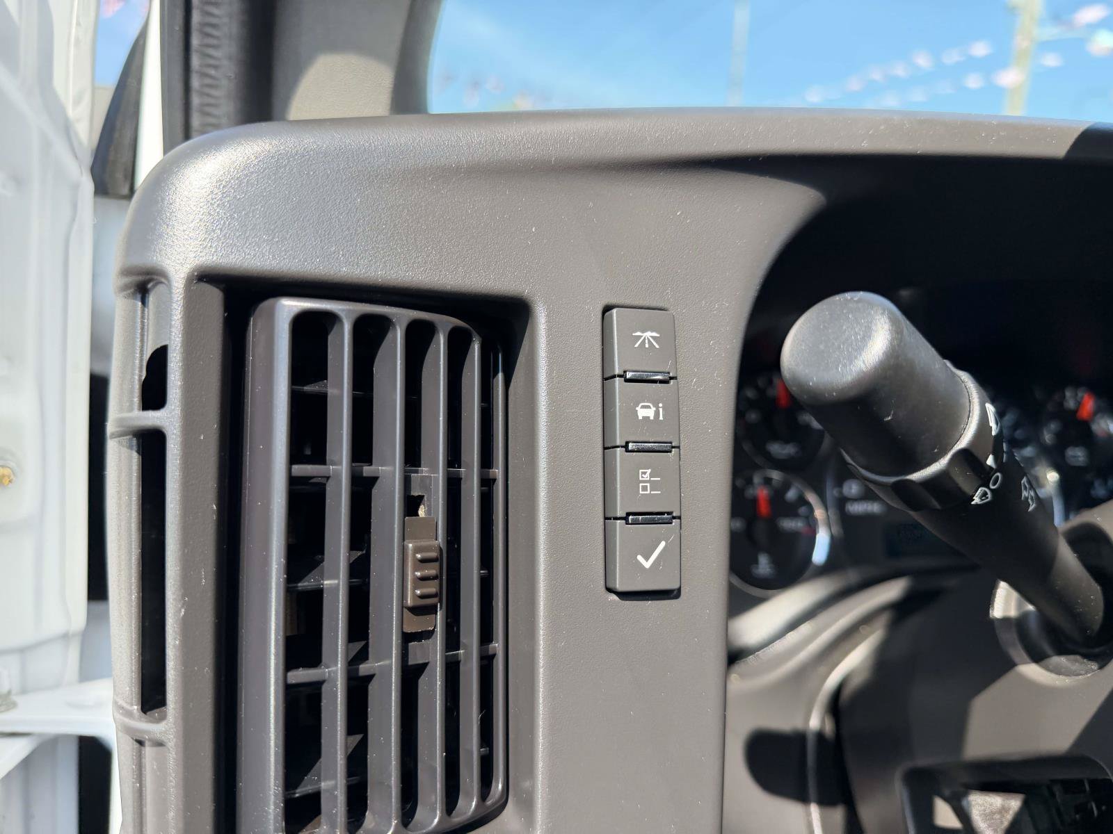 Certified 2025 GMC Savana 2500 w/ Driver Convenience Package RWD image 20