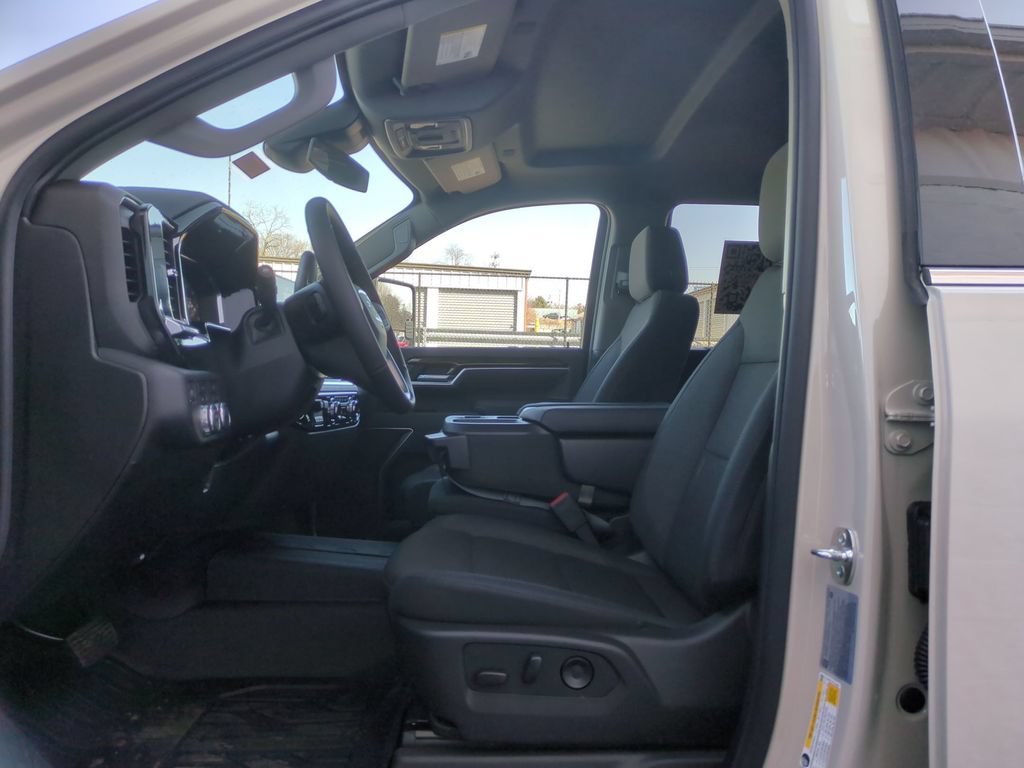 New 2026 GMC Sierra 2500 SLE w/ SLE Value Package; AWD/4WD image 12