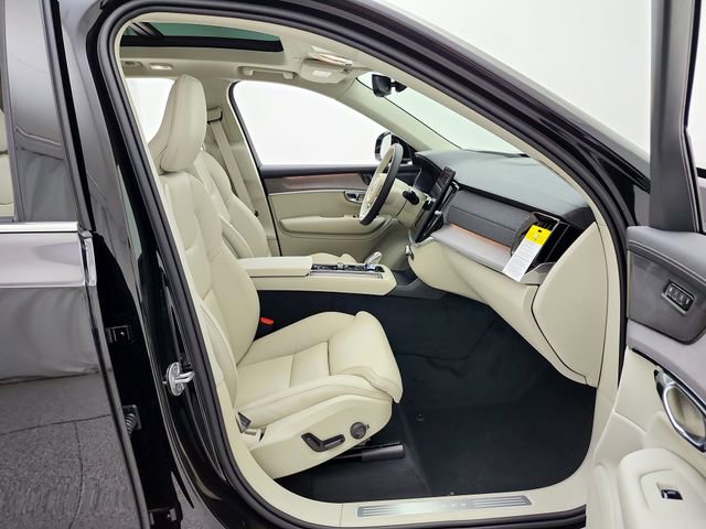 New 2026 Volvo XC90 T8 Ultra w/ Protection Package AWD/4WD image 18
