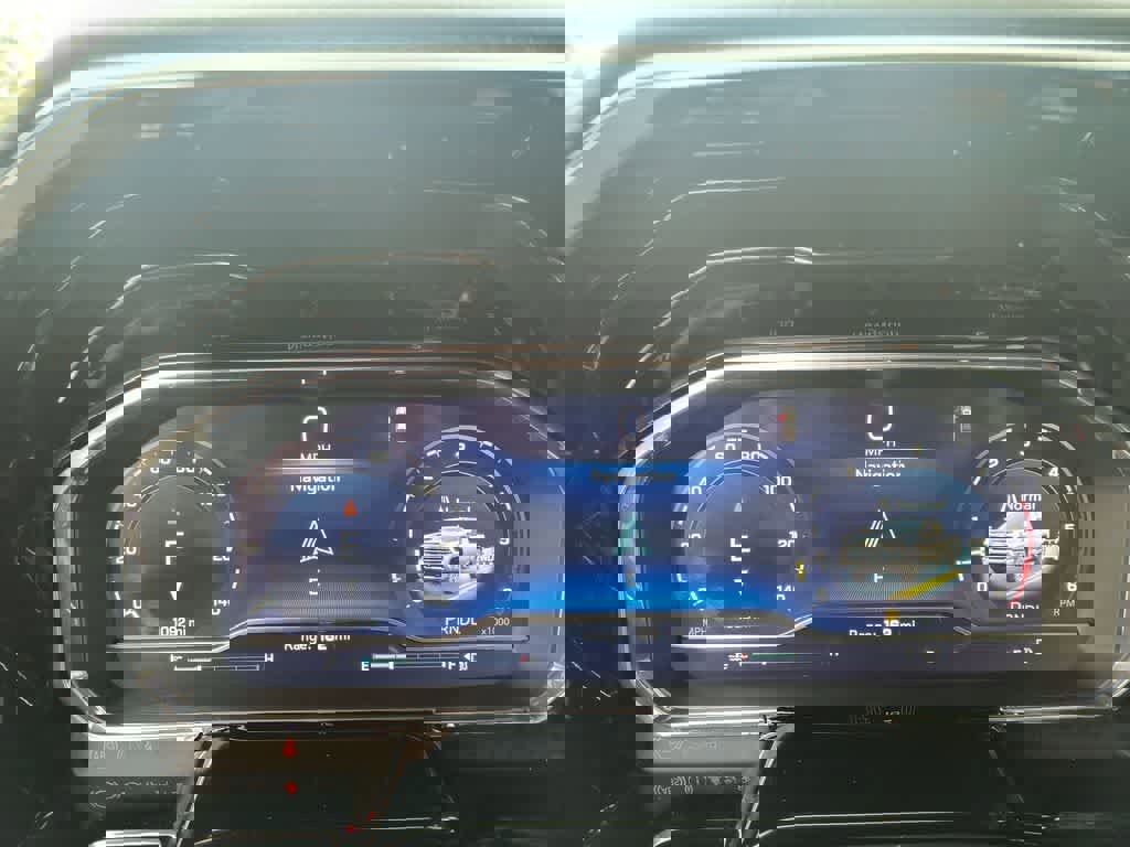 Used 2025 Chevrolet Silverado 3500 LTZ w/ LTZ Plus Package image 15