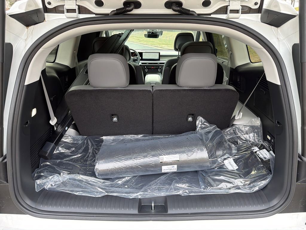 New 2026 Hyundai Ioniq 9 Limited image 18