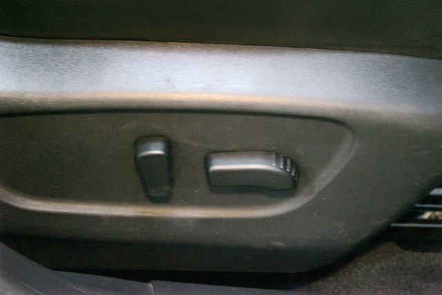 Used 2016 Nissan Rogue SL AWD/4WD image 12