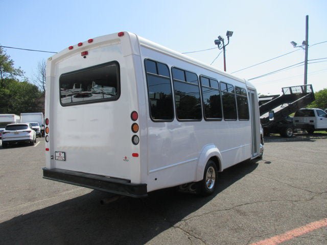 Used 2019 Ford E-450 and Econoline 450 Super Duty w/ Shuttle Bus Prep Package RWD image 5