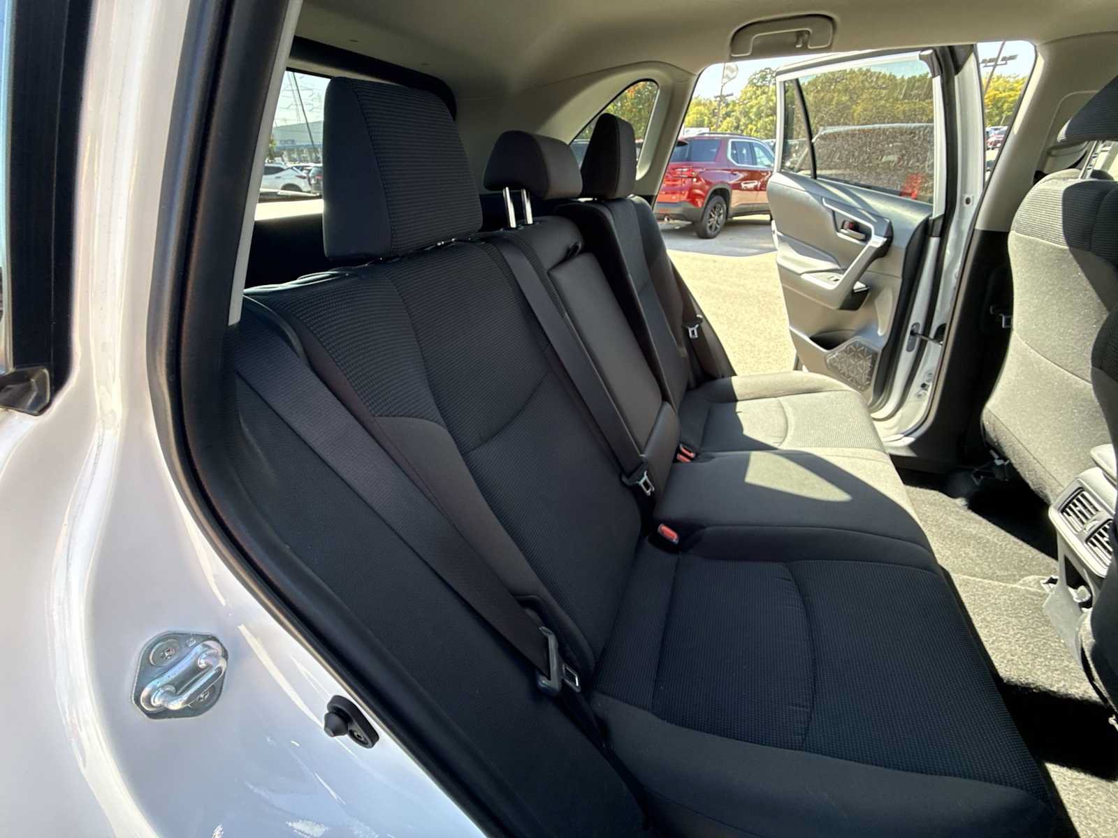 Used 2025 Toyota RAV4 LE AWD/4WD image 24