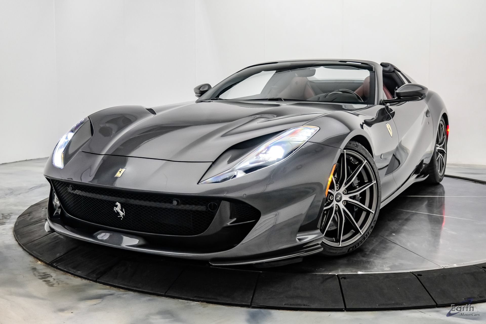 Used 2023 Ferrari 812 GTS RWD image 5