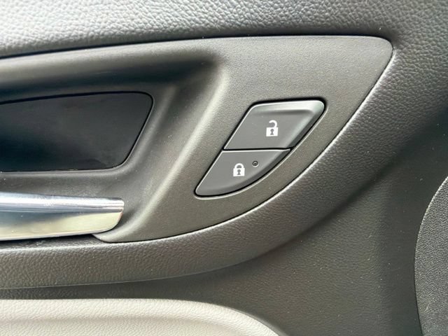 Used 2023 Chevrolet Equinox LT w/ LPO, Floor Liner Package FWD image 21