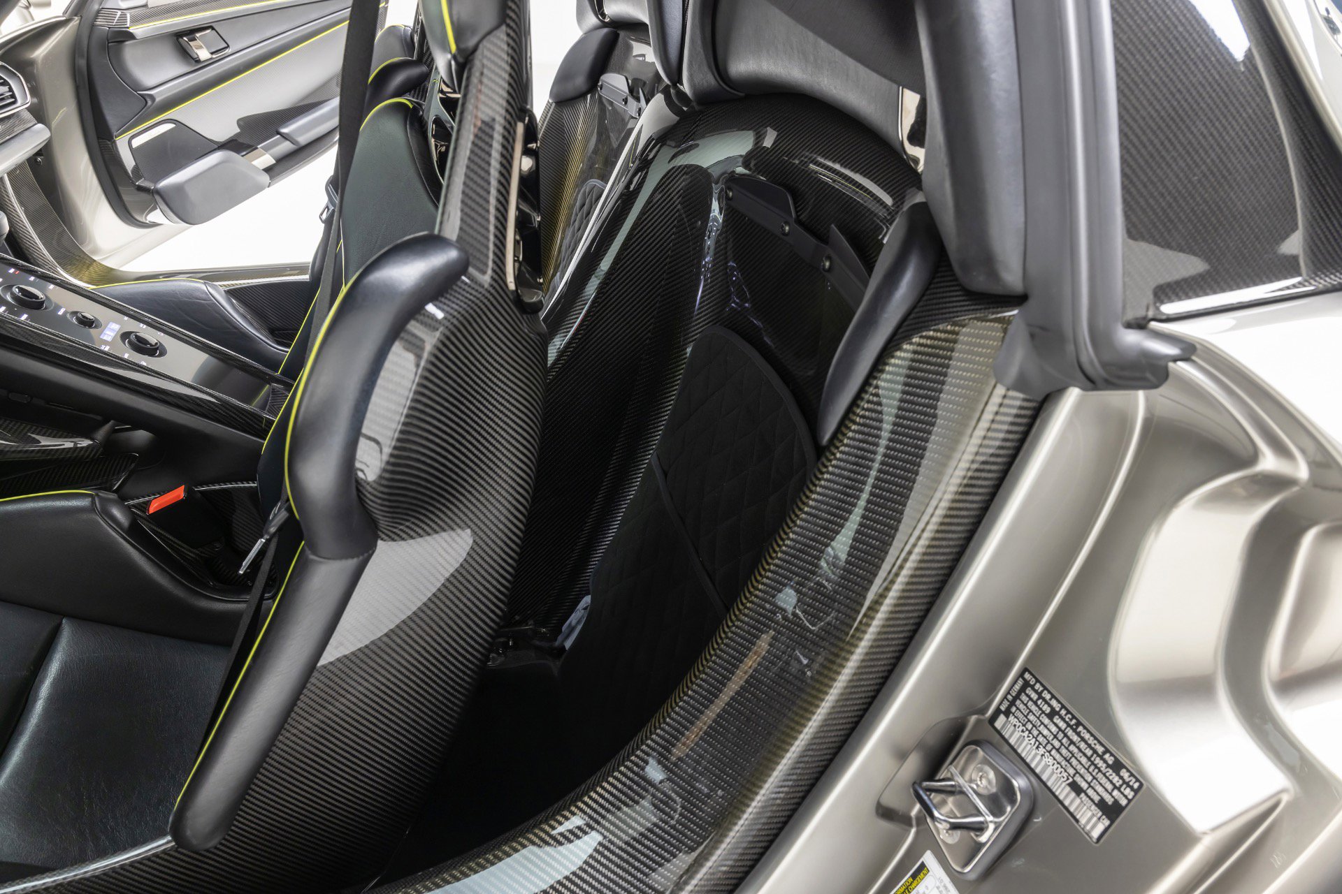Used 2015 Porsche 918 Spyder AWD/4WD image 35