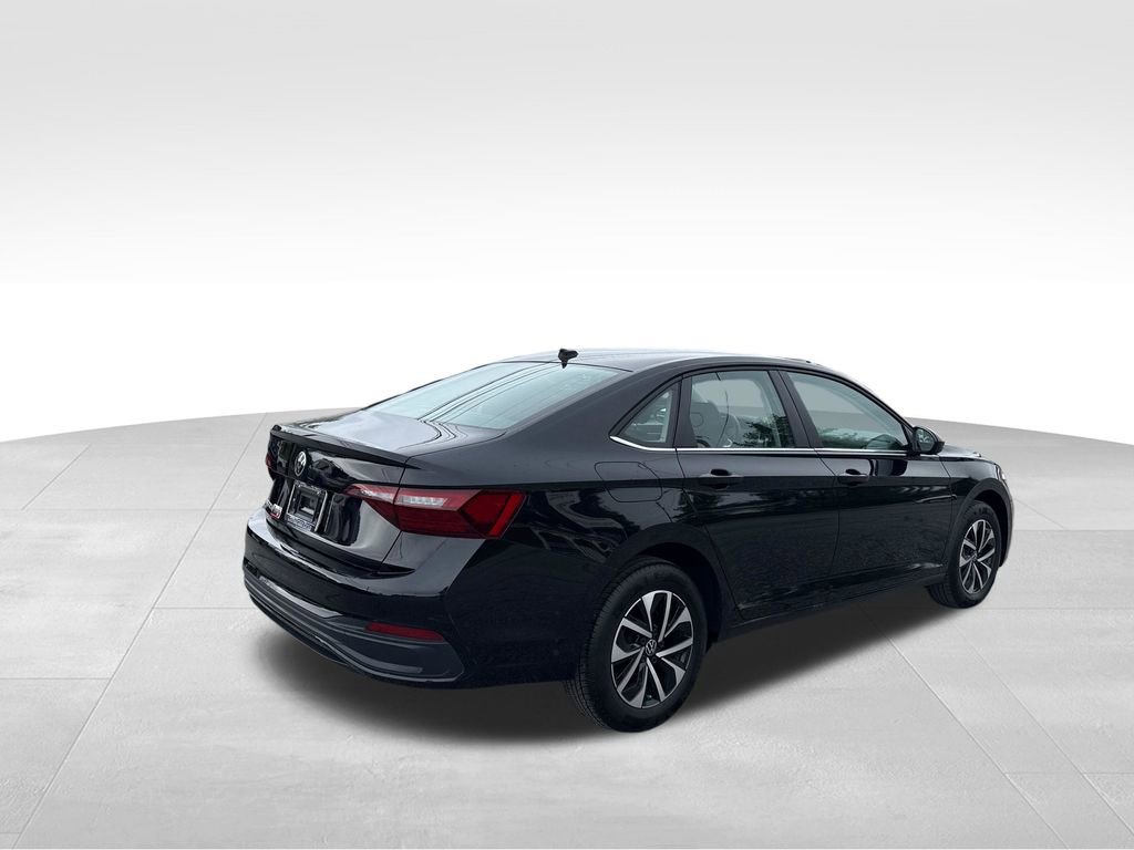 Used 2024 Volkswagen Jetta S image 5