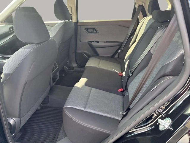 Used 2022 Nissan Rogue S image 7