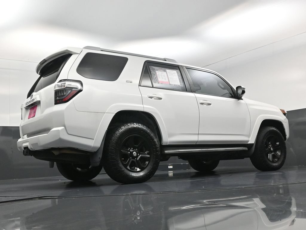 Used 2018 Toyota 4Runner SR5 Premium AWD/4WD image 24