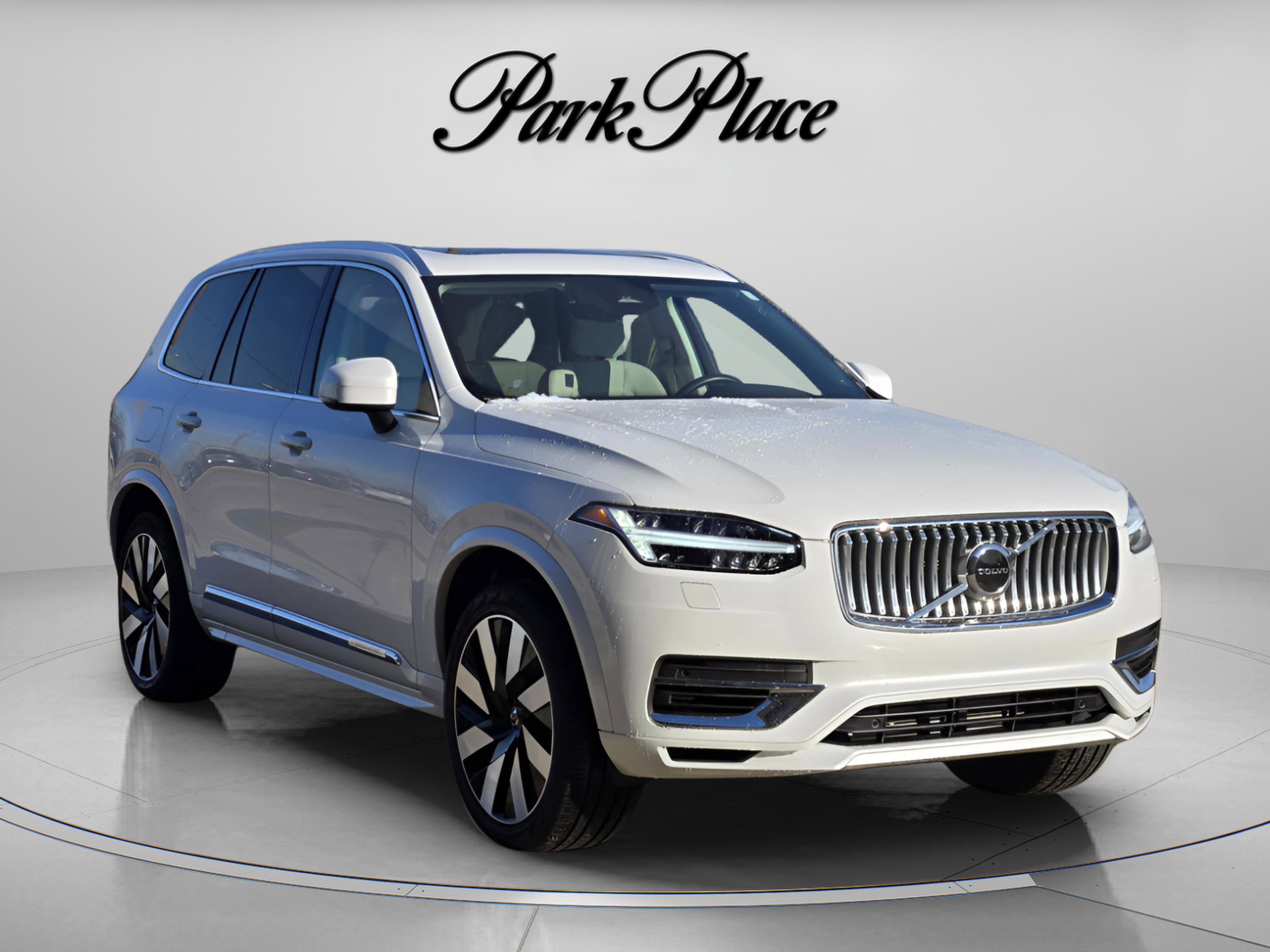 Used 2023 Volvo XC90 T8 Core w/ Protection Package Premier image 8