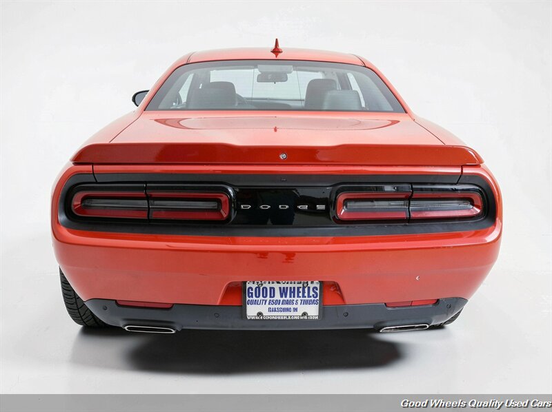 Used 2018 Dodge Challenger SXT Plus RWD image 6