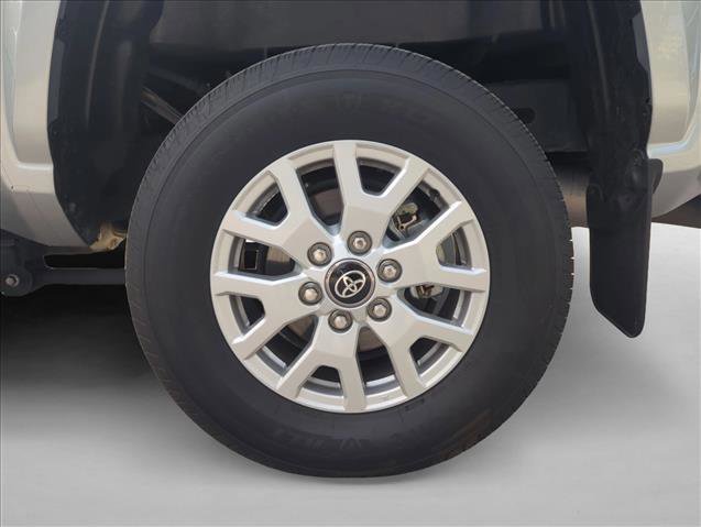 Used 2025 Toyota Tacoma SR5 image 9