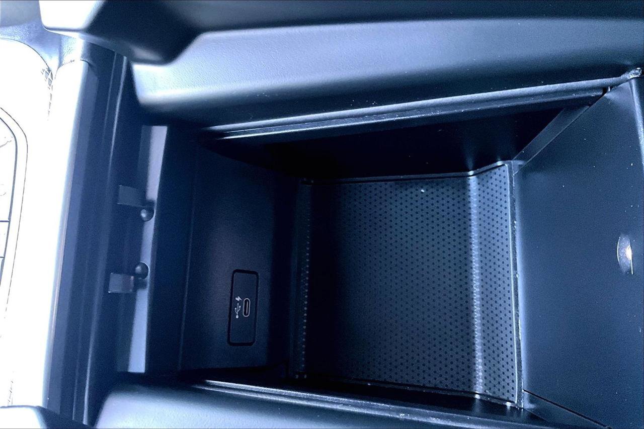 Used 2019 BMW X5 xDrive40i w/ M Sport Package image 16