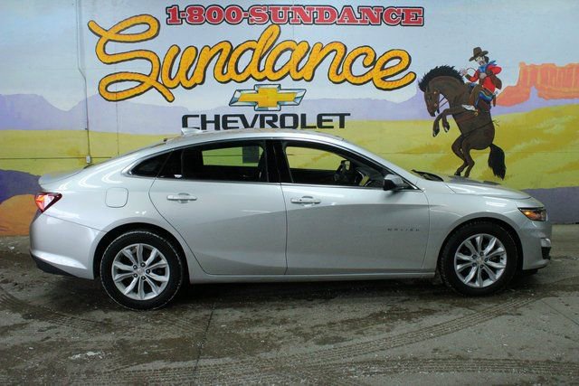 Used 2021 Chevrolet Malibu LT FWD image 1