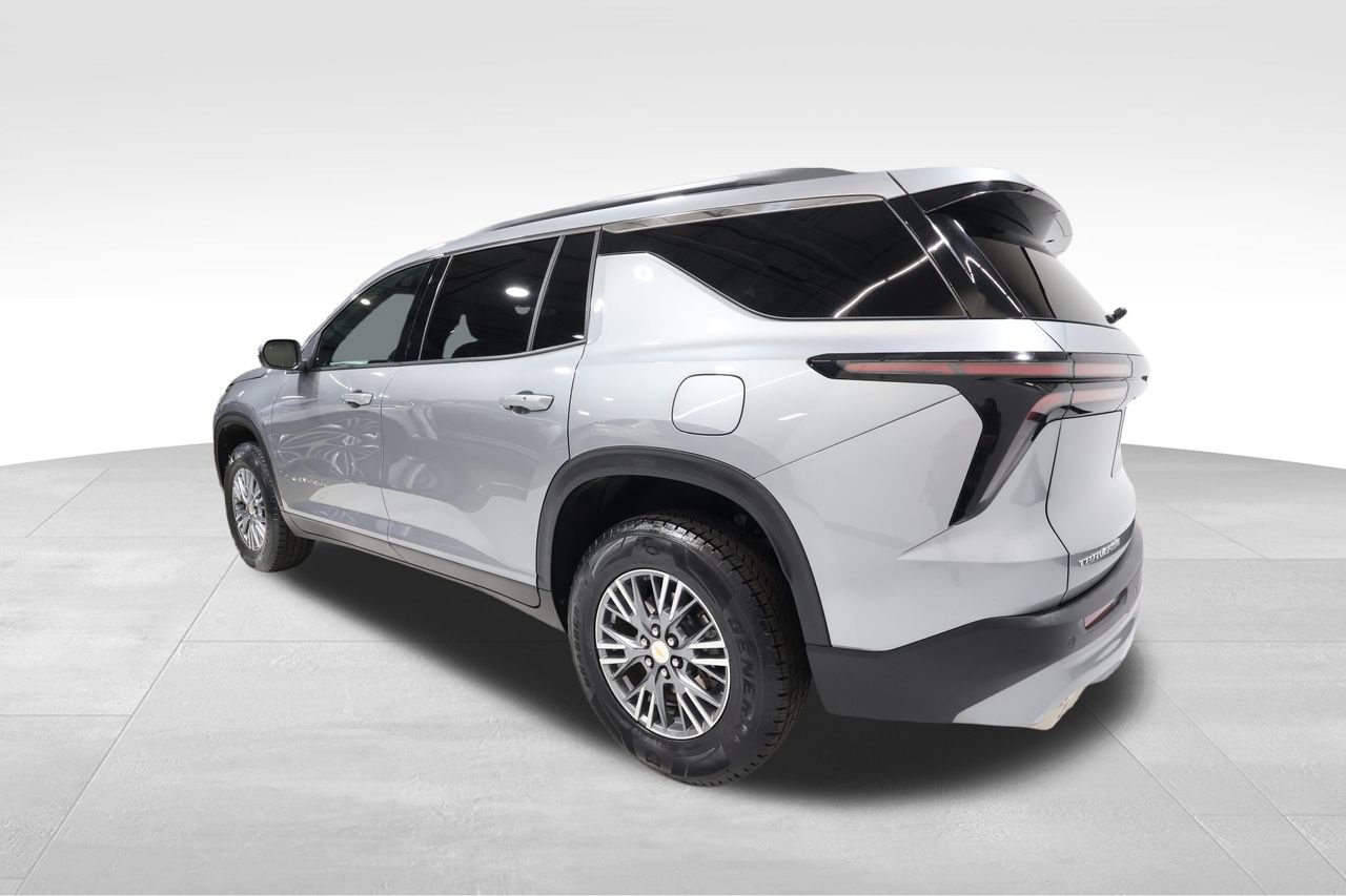 Certified 2025 Chevrolet Traverse LT image 2