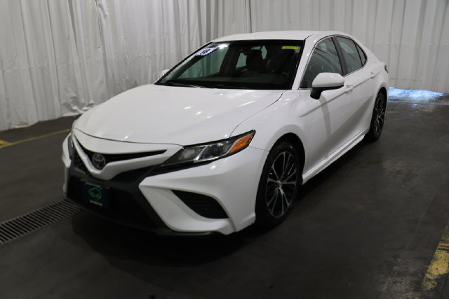 Used 2018 Toyota Camry SE FWD image 25