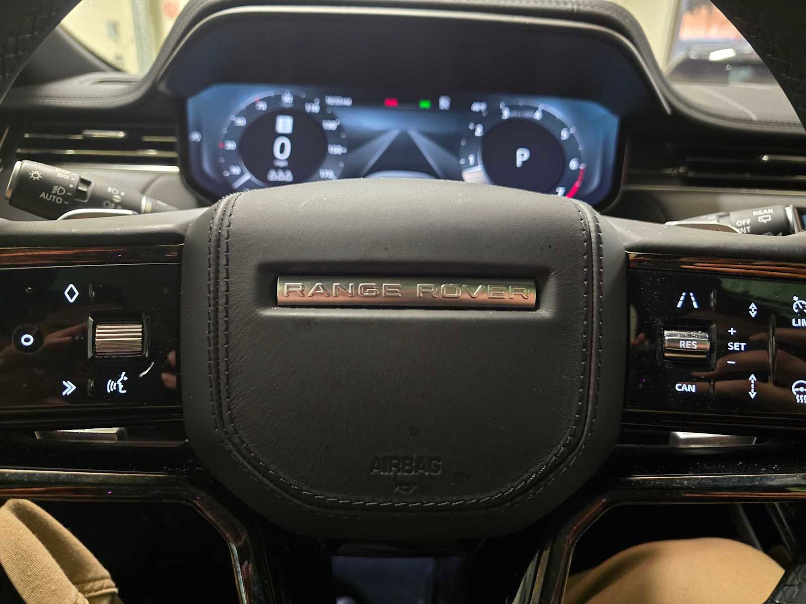 Used 2023 Land Rover Range Rover Sport SE Dynamic image 24